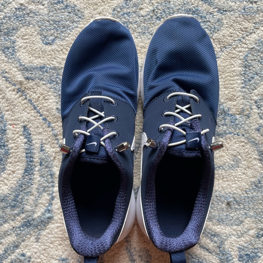 Nike Blue Size 6.5 Youth Athletic Shoes with Minimalist Design